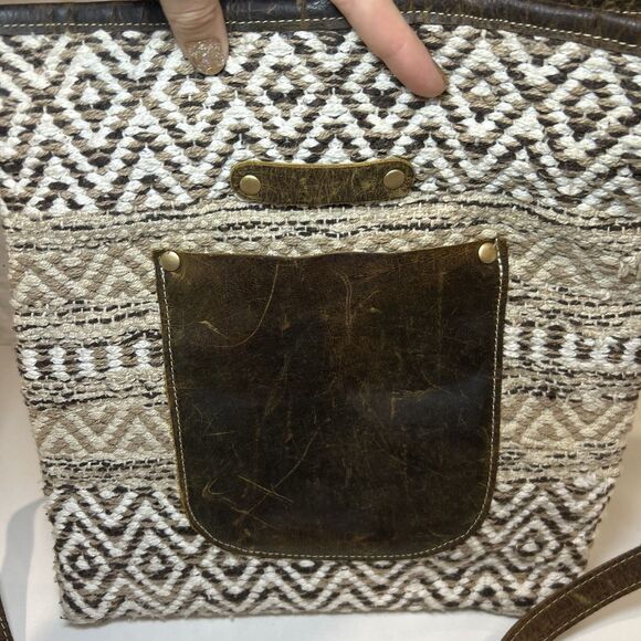 Myra Sand Weaver Upcycled Rug Canvas Leather Crossbody Bag Boho Southwest - Picture 2 of 10
